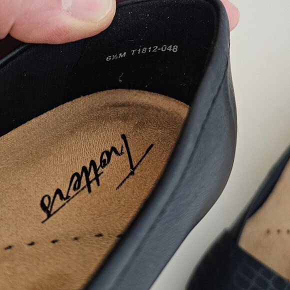 Trotters Womens Sz 6.5 Samantha Black Croco Ballet Flat Comfort Padded Shoes NEW - Picture 6 of 9